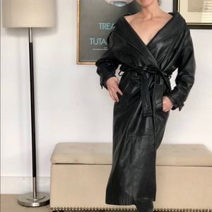Vintage Leather Trenchcoat - High Fashion!
